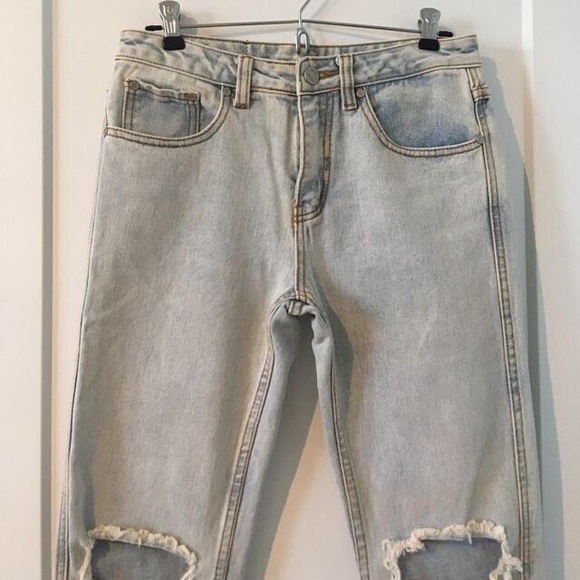 UNIF light wash distressed Billie jeans - Picture 6 of 6
